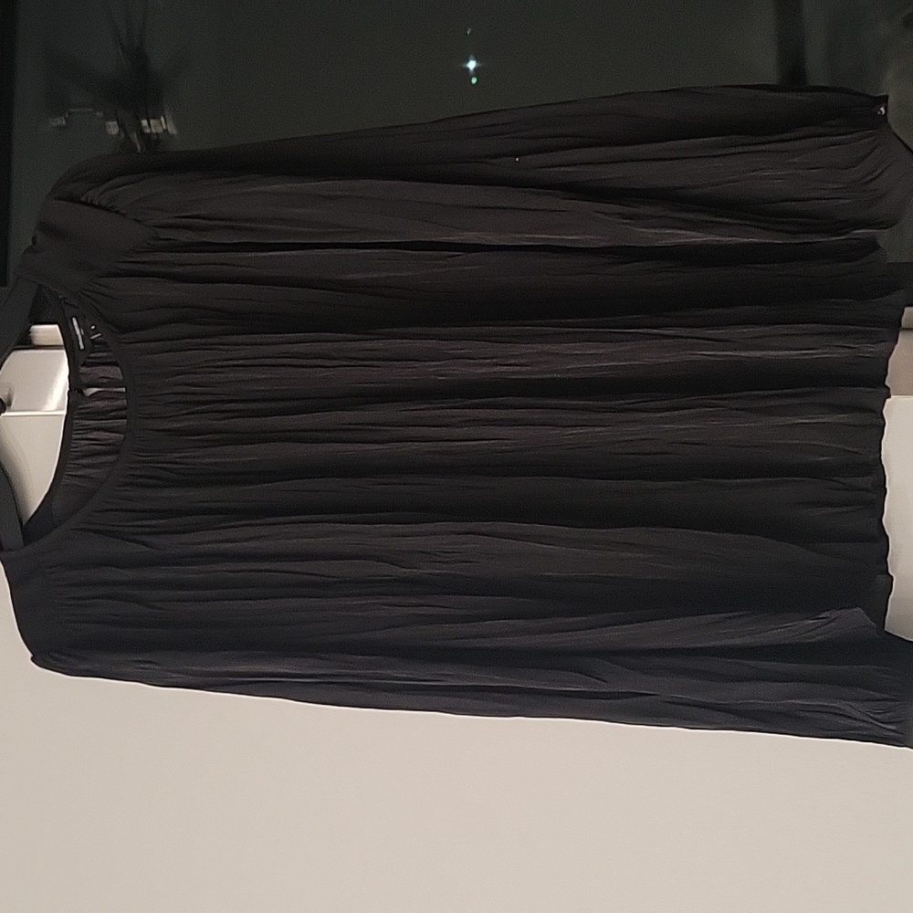 banana Republic factory polyester blouse. flounce hem